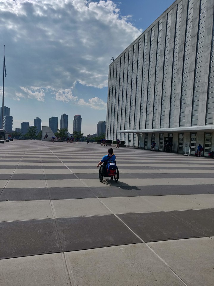 SurreyGryffins's tweet photo. Day 2.
I think we did a weekends worth of New York in a 8 hours! Grand Central station, The UN, Ground Zero, The Sky Garden, The Stonewall Inn to name a few. What is your favorite place in NYC? #UK24WSJ #SurreyGryffins #TB https://t.co/qCmRQJlLSX