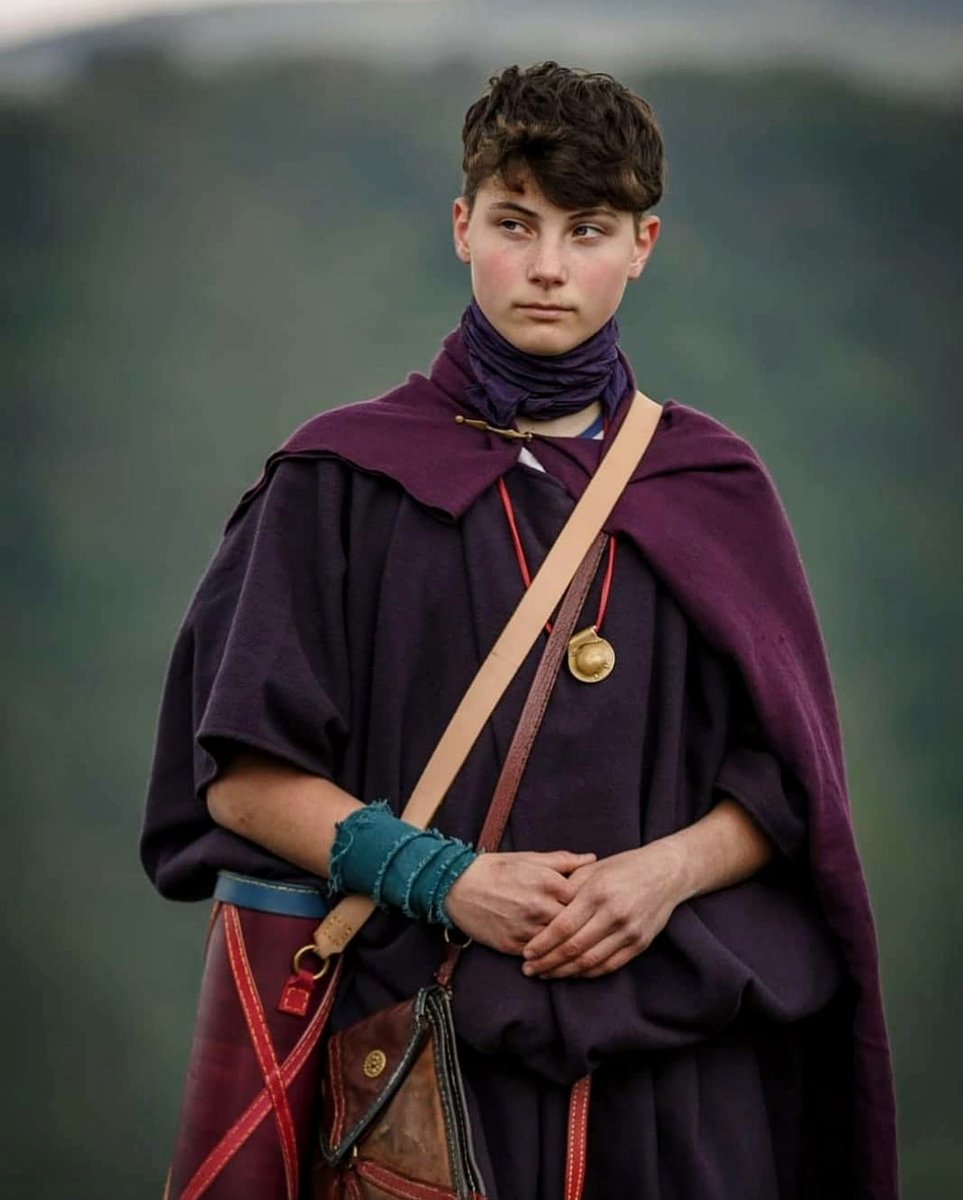 Praefectvs_Prae's tweet photo. Et nos et terra Priscvs vinces ⚔️🏛️⚔️🏛️ #FamiliaPoppaea #bestfamily #Roman #romanlove #RomanArmy #praefect #PraefektRomanImperium #priscus #PRAEFECTUS_PRAETORIO #FamPop #bestpictures #Germanicvs #Germanicus #Feldherr #praetorianer #Germanicvscesar #Imperator #diebestedarstellung https://t.co/bA5WsyOCZv