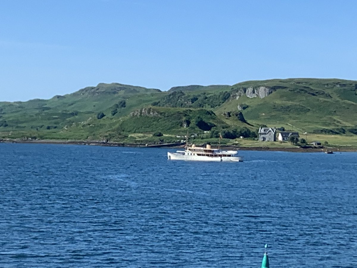 BBarriemore's tweet photo. @WindyWilson88 #Oban and it’s glorious https://t.co/Jcp6zLTe1M