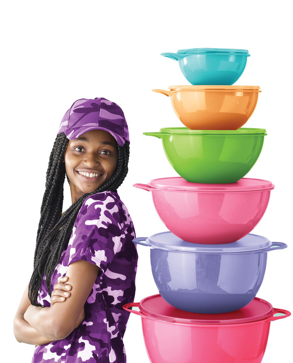SteeleModels's tweet image. Ronewa and Kgaugelo for Tupperware.