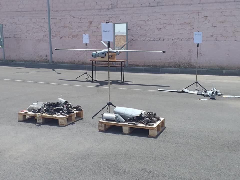 The Armenian MoD showed off some of the Azerbaijani UAVs and loitering munitions that crashed or were downed during the conflict including the Israeli-made ThunderB, Orbiter 3, and Skystriker. 86/ https://t.me/warjournal/7059 