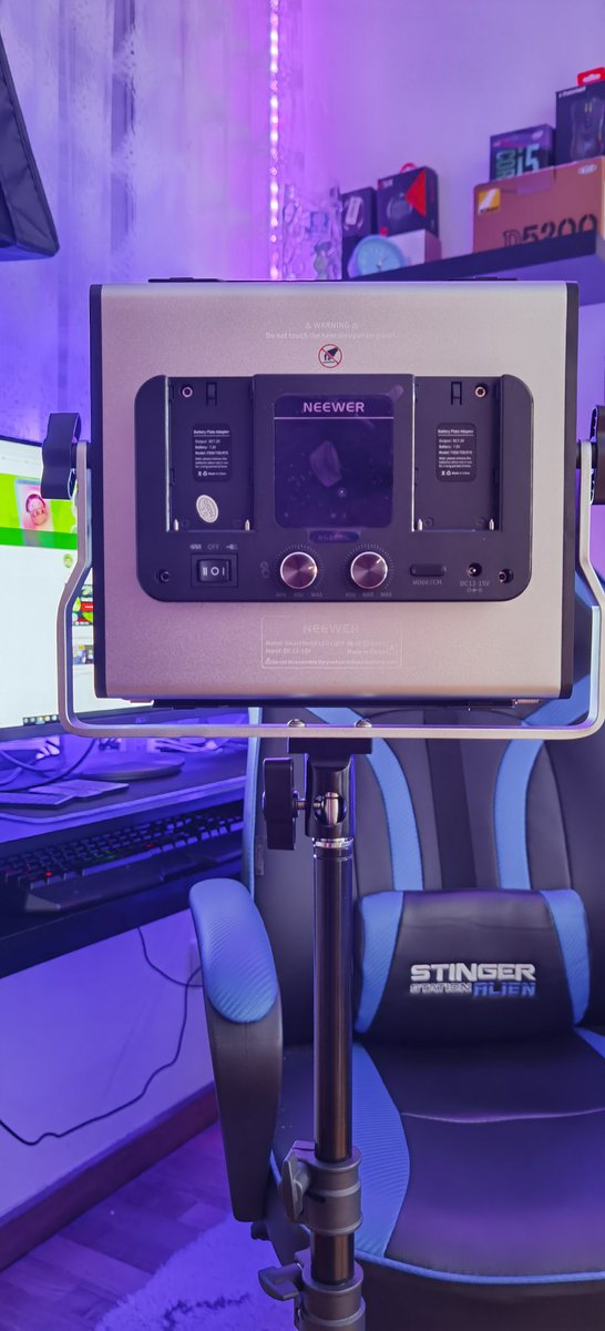 cosasdeandrod's tweet photo. Completando nuestro setup con este RGB660 de la marca NEEWER .
Pronto lo mostraremos en el canal
@neewerofficial #NEEWERRGB660
#Foto #fotografia #photography #photooftheday #setup #cosasdeandroid #androidadictos #youtube https://t.co/tCLOJv0vEL