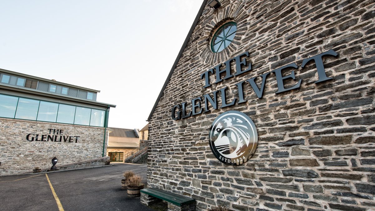 ChivasNewsRoom's tweet photo. From July 29th we will start reopening the doors of some of our beautiful brand homes in Speyside and Orkney, Scotland. 

We have introduced the necessary safety measures to ensure you have the best experience during your visit. 

The main changes you will notice are below: https://t.co/VYuujLTQVY