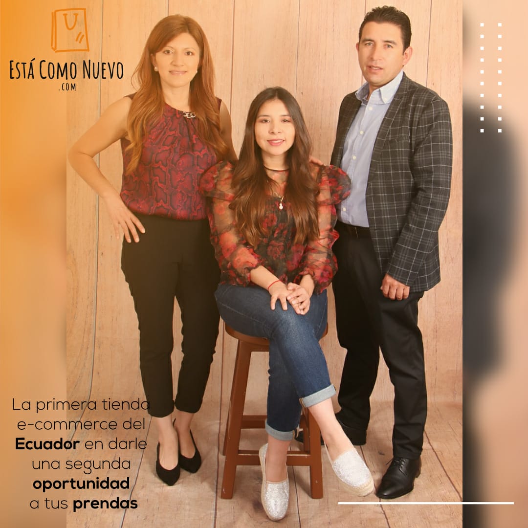 DesdeCeroMP's tweet photo. Wilson Herrera y su esposa idearon una forma de negocio para vender ropa usada en línea. Está como nuevo es un emprendimiento que nace en medio de la pandemia. Te contamos más detalles en la nueva edición de la revista Desde Cero. https://t.co/15rRKHffC2 https://t.co/xdl3Nftsde