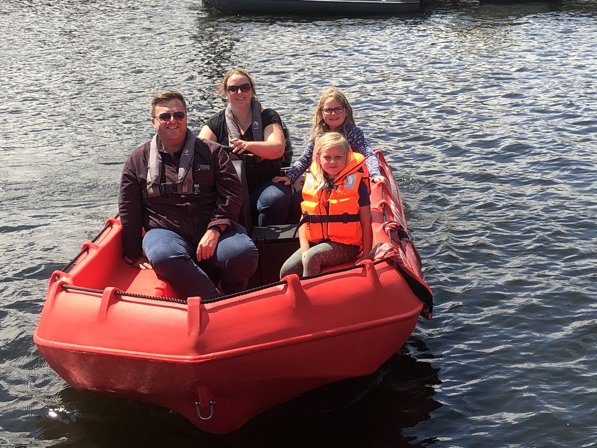 BerryBoats's tweet photo. Sail away for 30 minutes on our #hireboats we are NOW OPEN! https://t.co/GdmFLgihdR