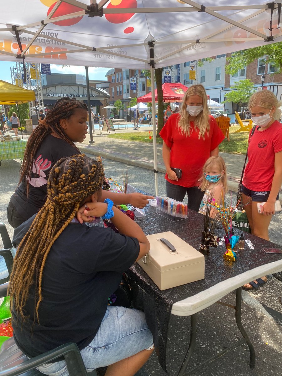 youngeinstitute's tweet photo. We have had such an amazing summer so far at the Young Entrepreneur Market tents! Thank you to our wonderful partners, @NUFarmersMarket, @HFMNow, and #Willoughby Farmers Market for providing space for our young entrepreneurs! #studententrepreneurs #NEOeship #youngentrepreneurs https://t.co/nBAbosx3ye
