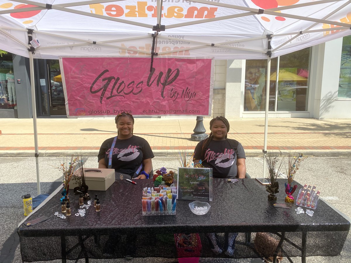 youngeinstitute's tweet photo. We have had such an amazing summer so far at the Young Entrepreneur Market tents! Thank you to our wonderful partners, @NUFarmersMarket, @HFMNow, and #Willoughby Farmers Market for providing space for our young entrepreneurs! #studententrepreneurs #NEOeship #youngentrepreneurs https://t.co/nBAbosx3ye