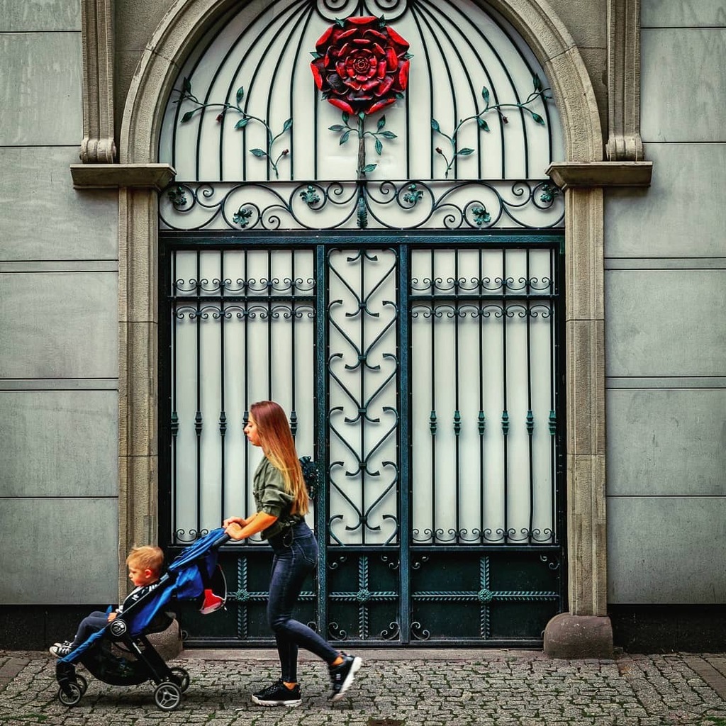 The secret door
.
.
.
.
.
#ig #artofvisuals #sonyimages #createcommune #agameoftones #fashion #style #streetstyle #streetphotography #urban #artist #love #instagood #design #drawing #tattoo #artwork #beautiful #photooftheday #illustration #ink #photography #tattoos #sketch #…