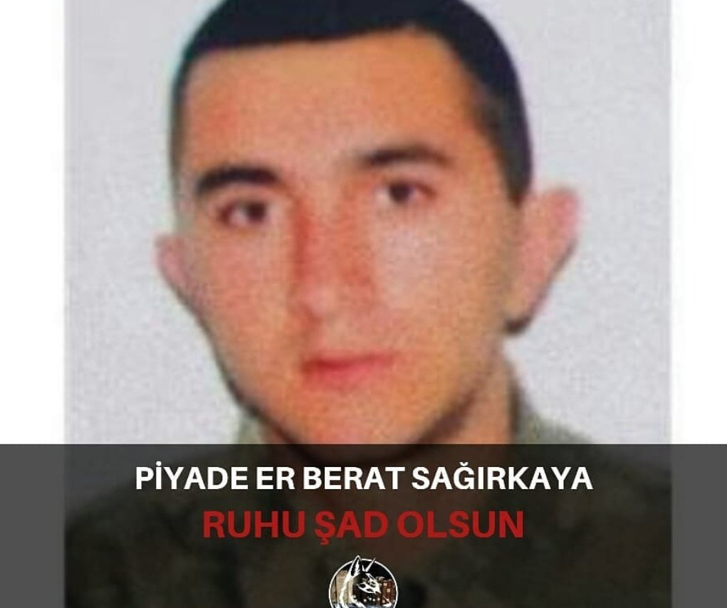 TTAarsiv's tweet photo. 21 TEMMUZ ŞEHİTLERİMİZ
*Polis Memuru İrfan Uzun
2010/Elazığ
*Polis Memuru Seyfettin Yeşil
2010/Elazığ
*Polis Memuru Sinan Ineci
2010/Elazığ
*Piyade Er Adem Döğüşgen
2014/Şanlıurfa
*Piyade Er Berat Sağırkaya
2014/Şanlıurfa
*Jandarma Uzman Onbaşı Müsellim Ünal
2015/Adıyaman https://t.co/o72yYE2DeS