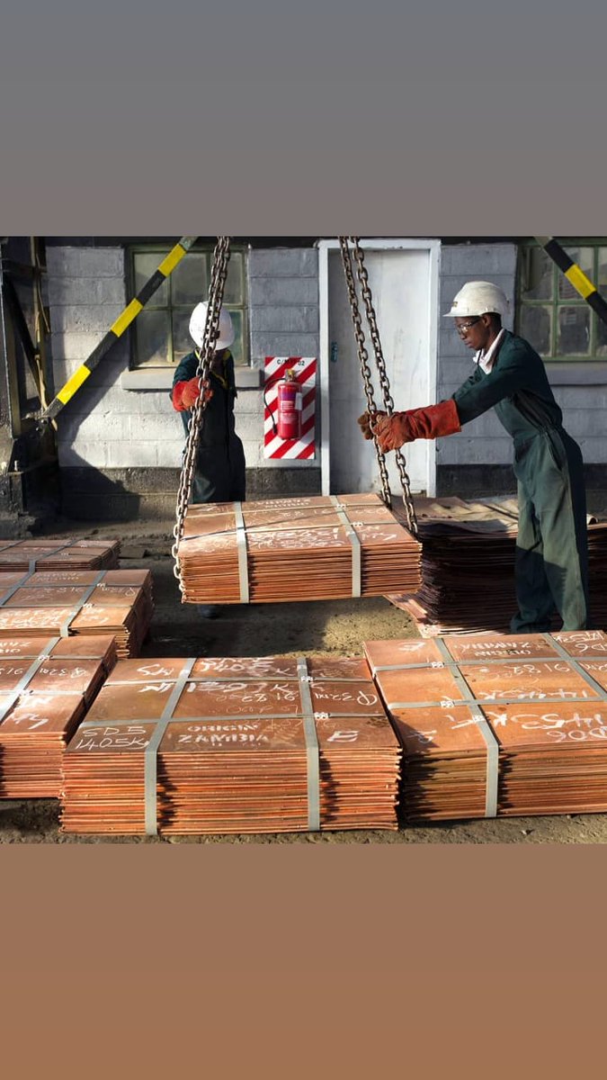 BrainAllen17's tweet photo. We supply 99.99% cathode copper and azurite malachite for more information contact as on this email address:brain7allen@outlook.com  what's ap +27659257360, fo the best price and negotiable. https://t.co/lRNe5r4qFI
