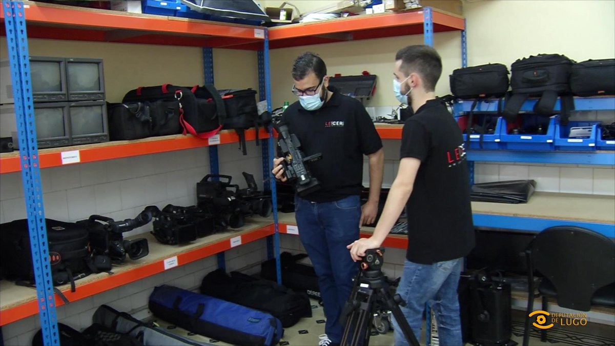 SdeAudiovisuais's tweet photo. 💪 Pablo Feijóo e Christian Lens, dous novos exalumnos da nosa escola que escollen o camiño do emprendemento.

🎬 Tras graduarse o pasado ano, decidiron poñer en marcha a súa propia produtora, @Lecer_AV 

📽️ https://t.co/9TgKfKQ4gU https://t.co/4zqGNuLVwR
