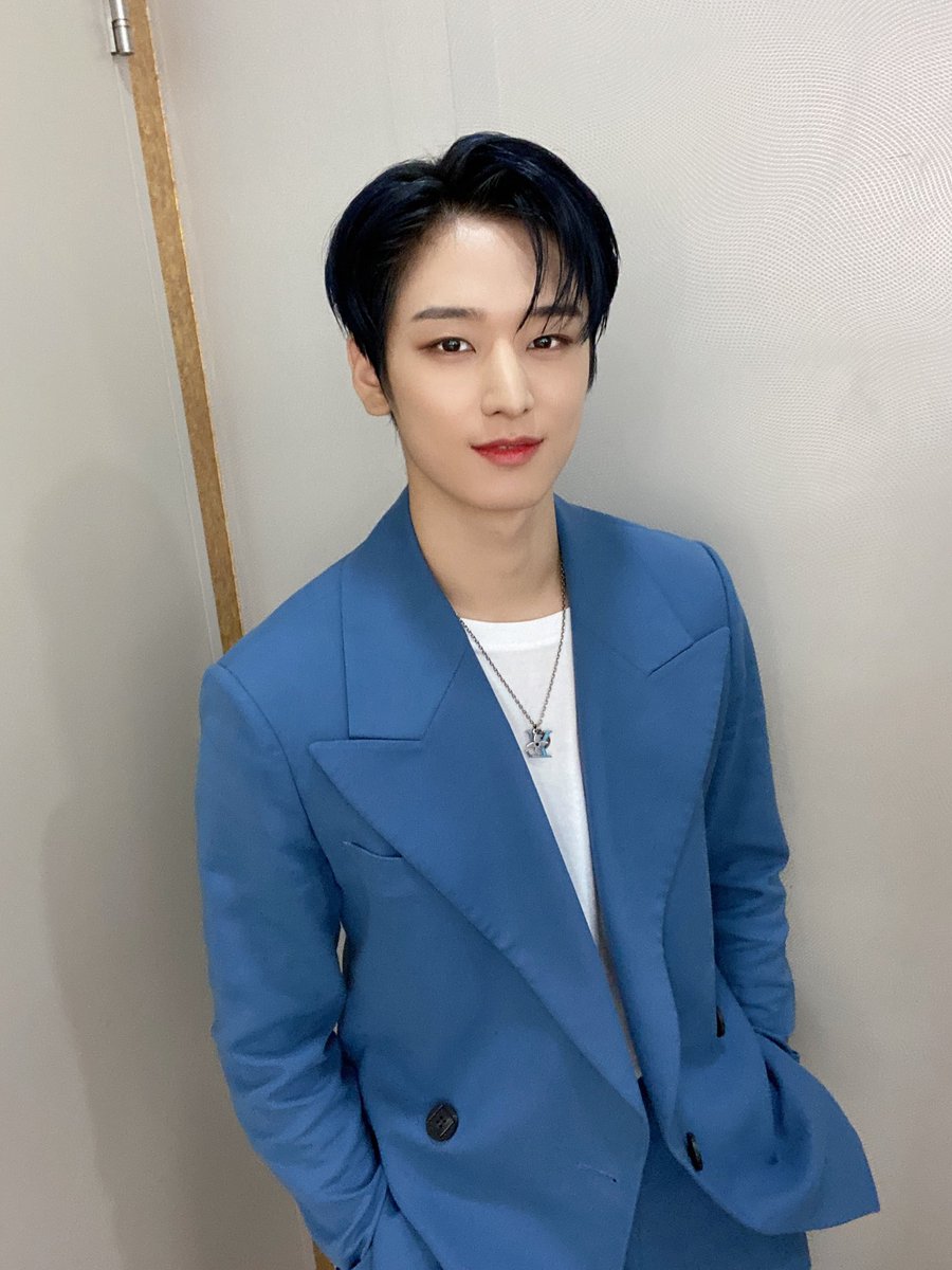 WE_THE_BOYZ's tweet photo. [주연] 내 더쇼 셀카존 https://t.co/4312QrijwG