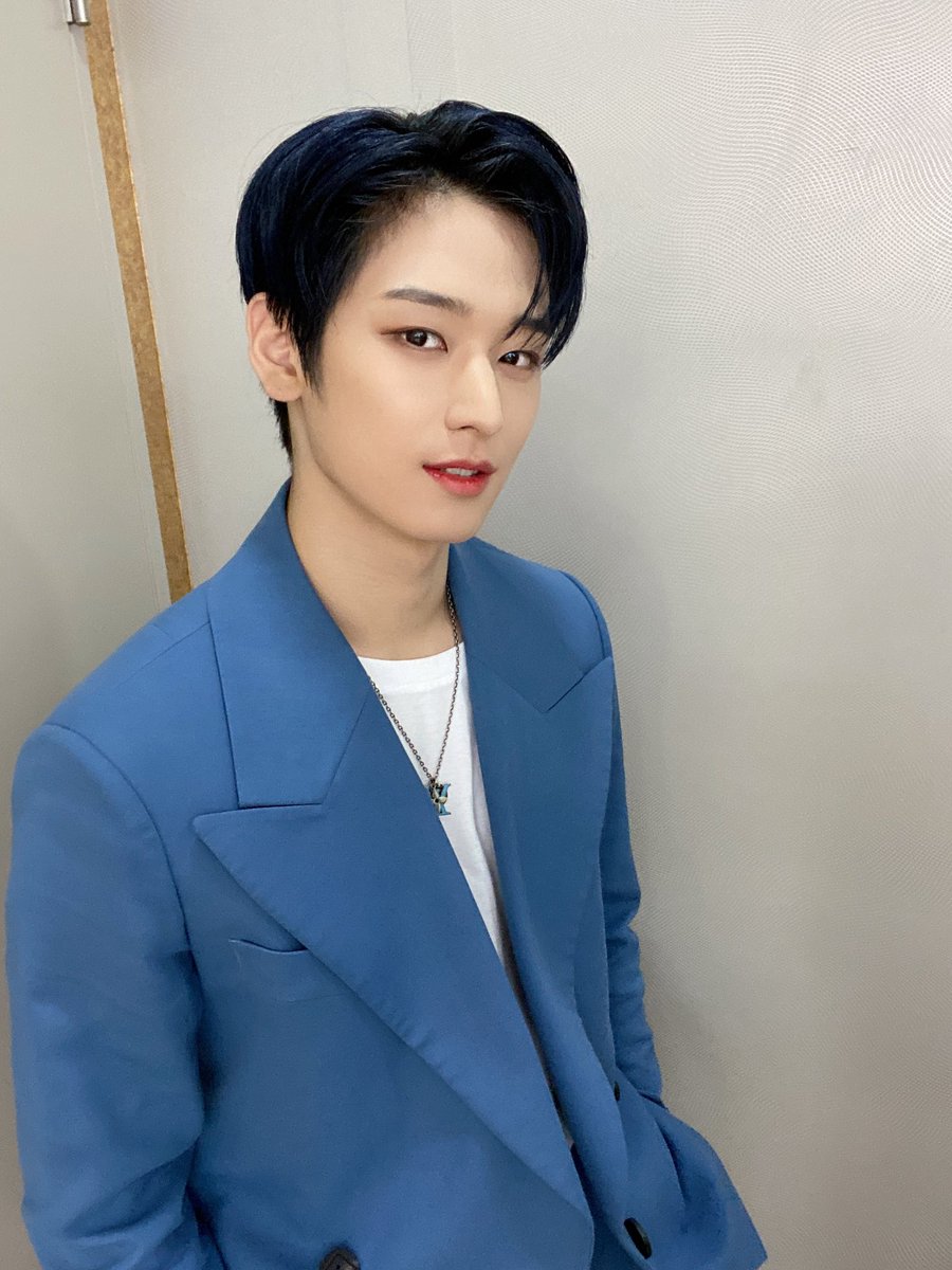 WE_THE_BOYZ's tweet photo. [주연] 내 더쇼 셀카존 https://t.co/4312QrijwG