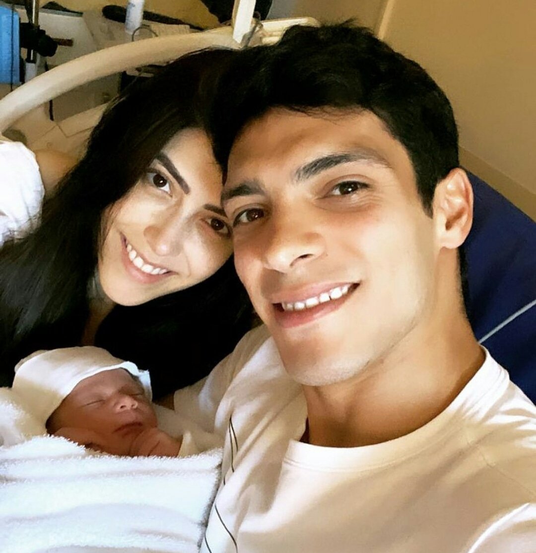 FWagsKids's tweet photo. 21.07.2020
Welcome baby Arya Jimenez Basso to the world 🎉👶🍼🎀
Pic: Daniela Basso
#aryajimenez #aryajimenezbasso #raulalonsojimenez #rauljimenez #danielabasso #wolverhamptonwanderers #wolverhamptonwags #wolverhamptonwandererswags #wolverhamptonkids #wolverhamptonwandererskids https://t.co/5GND85N0Yq