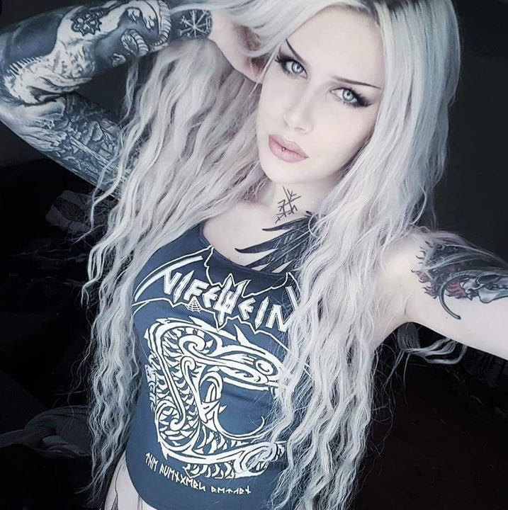 ~ Eeny, meeny, miny, moe... is Famine gonna be a good girl for once or no? ~

Hm... 

She knows the answer. 

#TakeAGuessTuesday