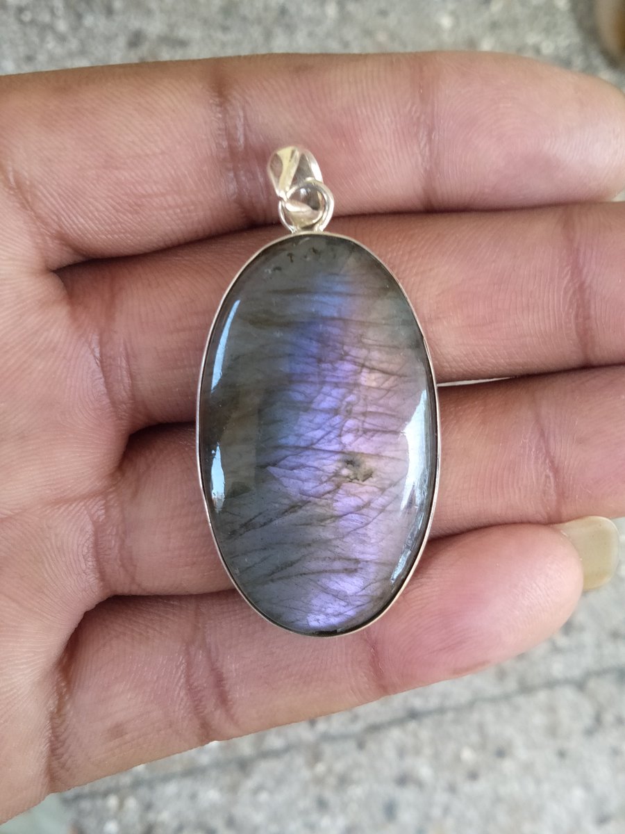 PriyaSh91439018's tweet photo. Purple Labradorite Pendant
Buy At
https://t.co/zBabqWyDxw
#labradoritependant #labradoritejewelry #925silverpendant #labradoritesilverpendant #silverlabradoritependant #giftforher #purplestonependant #healingpendant #eengagementpendant #midipendant #giftideas #wife #usa #uk https://t.co/izW50g6C2T
