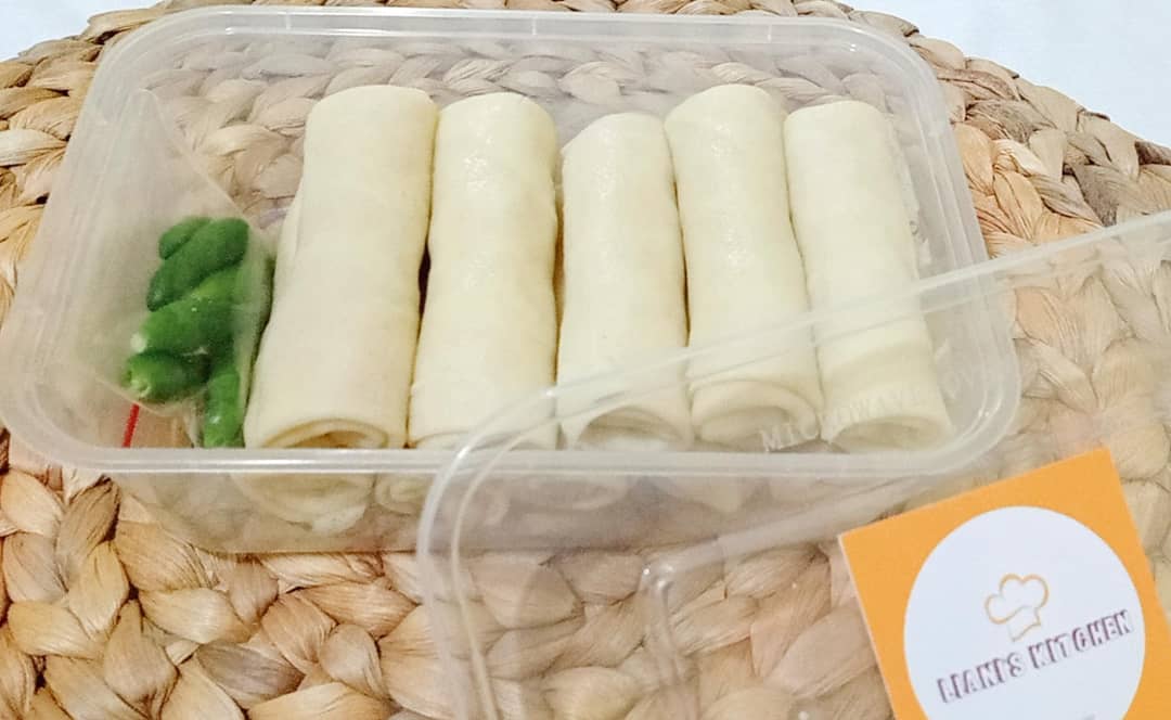 arumherliani's tweet photo. Hallo teman teman twitter. Aku mau jualan dagangan ku nih hihi
Ada Sosis Solo (best seller), Risoles Mayonaise, Dimsum dan Macaroni Schotel Kukus. 

Bisa kirim area Jabodetabek via Paxel, 
Bisa langsung kepoin ig nya @lianikitchen https://t.co/KDnfF166SY