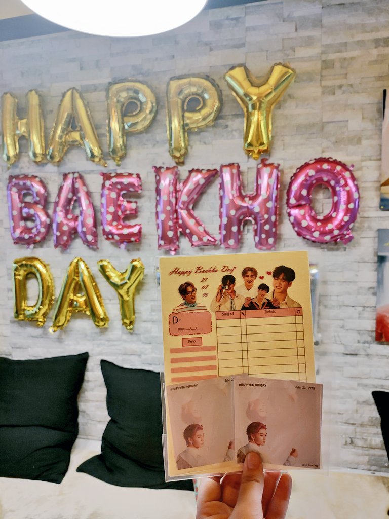 yd_item's tweet photo. #26thHappyBaekhoDay 
#HBD26thMinBaek 
 วันนี้เรามาที่ร้าน fan's cafe ด้วยนะคะ เลิฟคนไหนมา เดินมาหาเราได้นะคะ มีกระเป๋าช้างค่าาาา เดินมาบอกเราเลยว่า 'แบค' หรือ 'โฮ' 
สุ่มแจก เป็นเซตแพลนเนอร์ HBD BAEKHO และ กระดาษโน๊ต HBD BAEKHO ค่าาาา 

คาดว่าน่าจะอยู่ถึง หกโมงครึ่งค่าา > < https://t.co/p7gSicn0XG