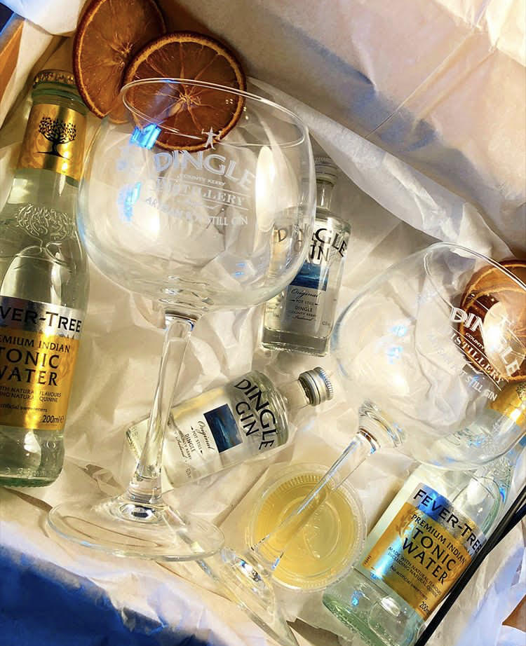 Thetaste_ie's tweet photo. 🍸Last chance to enter, winner announced tomorrow 🍸
RT with #TasteTuscanyatHome to Win the Ultimate Party Night at Home, Cocktails for you and 5 friends from Tuscany Bistro🍸🍹 https://t.co/GUSN1dY5k7 https://t.co/HMHQlNfvxL https://t.co/OtjkqHQxAA
