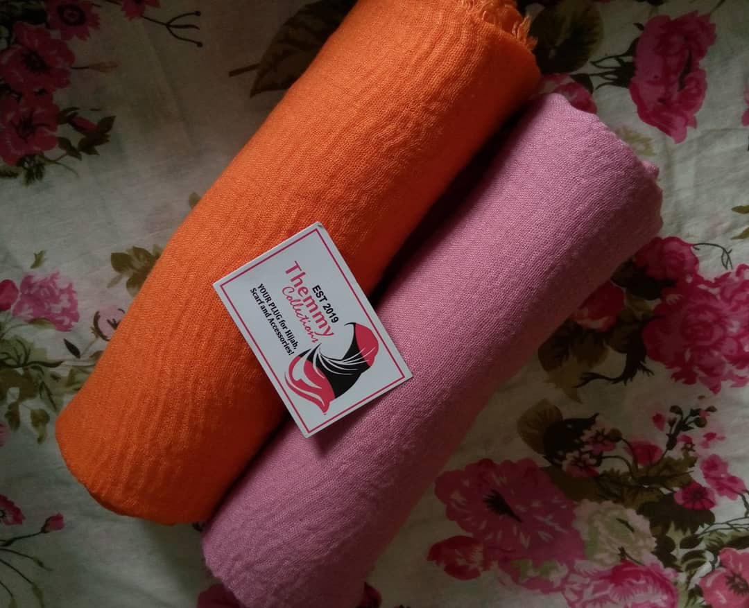 themicollection's tweet photo. Name: Crinkle scarf
Material: Cotton
Price: N1500
Status: Available for immediate pick-up and delivery 🔥 
Send us a DM or click the link in bio to order✨
_____________________________________

#themmycollections #shopfromus #islam #queens #chiffonscarf # https://t.co/DbKnV3ZqCc