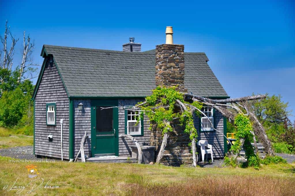 mynewbrunswick's tweet photo. Whale Cottages on Grand Manan were originally a cooper settler’s farmstead and rescued from deterioration in 1900-1902 by four industrious ladies from Boston. @DestinationNB @NBHeritage @GMTourism @BruceFitchMLA #cottages https://t.co/Cc7Dn2WVJH https://t.co/Tc2sJPtHdr