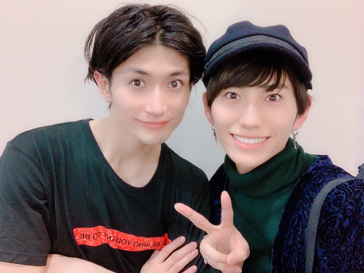 j0ekoike420's tweet photo. しかし受け入れなければなりません。
上を向いて前を向いていかなくてはいけません。

共に過ごせた時間は僕にとって貴重な宝物です。

ありがとうございました、大好きです
春馬くん。

いつまでもずっと素敵な笑顔で。

ご冥福をお祈り致します。 https://t.co/yHA8zjZVny