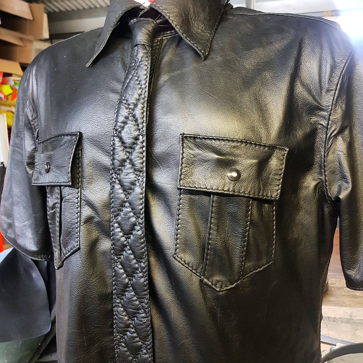 master_horus79's tweet photo. Custom shirt &amp; tie fresh off the bench! https://t.co/r26nSKMKNn