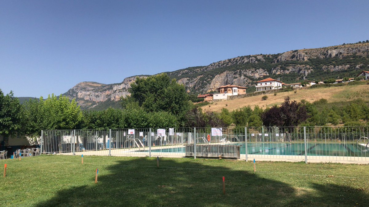 Ezin hobeto! Mejor imposible! 
🇪🇺💙————-&gt;🏡⛰
Mila esker realzale guztioi. Denboraldia merezi genun bezala bukatu dugu! 
Orain oporrak!  #AurreraReala