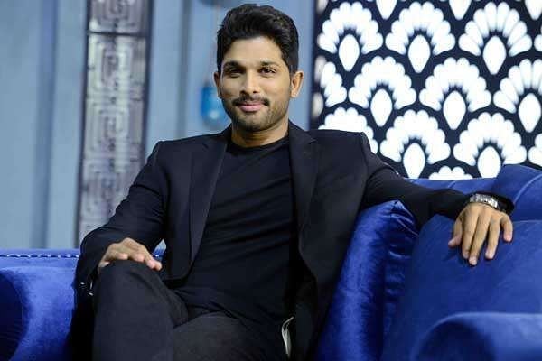 SumanthOffl's tweet photo. • The Hero Who Created Huge Record's In Million Of Views After Reupload (North Craze)

• Most Followed Star Hero (Insta)

• First 10M Liked South  Actor In TFI.

• Kerala , Karnataka , north ... he Gained Thier Hearts With His Performance and Dance

 @alluarjun #Pushpa https://t.co/5bDPjTEiYV