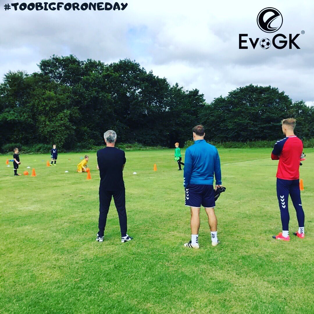 EvoGK_'s tweet photo. We are ready to go for round two 🧤 🧤
 
Guest coaches in attendance :

Chris Williams Manchester City Women Head of Goalkeeping
 
Karl Darlow Newcastle United FC 

#EvolveWithEvolution #TooBigForOneDay https://t.co/fWueiYUhWh