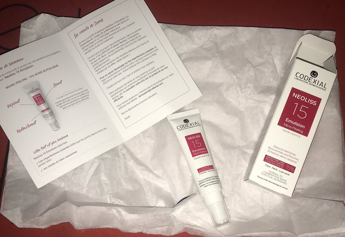 testeuseelodie's tweet photo. Codexial Laboratoire Dermatologique
 Neoliss Global Action
C'est un soin anti-âge hautement concentré.Ilcontient :acideglycolique ,acidelactique acidehyaluronique
Il rend le teint lumineux et corrige les rides naissantes et les imperfections tenaces.#Europe laboratoirecodexial https://t.co/EqtnrxnwVh