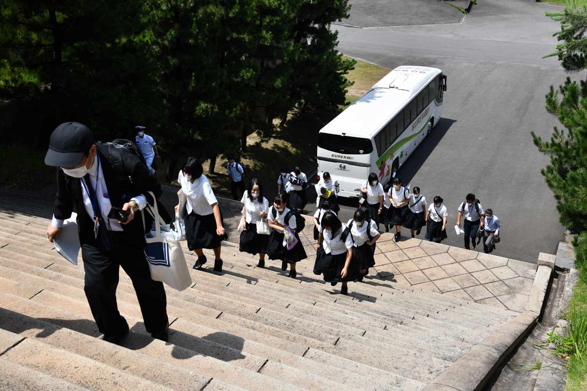 海上自衛隊呉地方総監部 公式 No Twitter 紹介 昨日 広島県立音戸高等学校の皆さんが呉地方総監部を訪問してくれました 見学に来監したのではなく撮影のためです 実は 観光甲子園 日本遺産部門にエントリーされたそうです 180秒の動画に編集しなければ