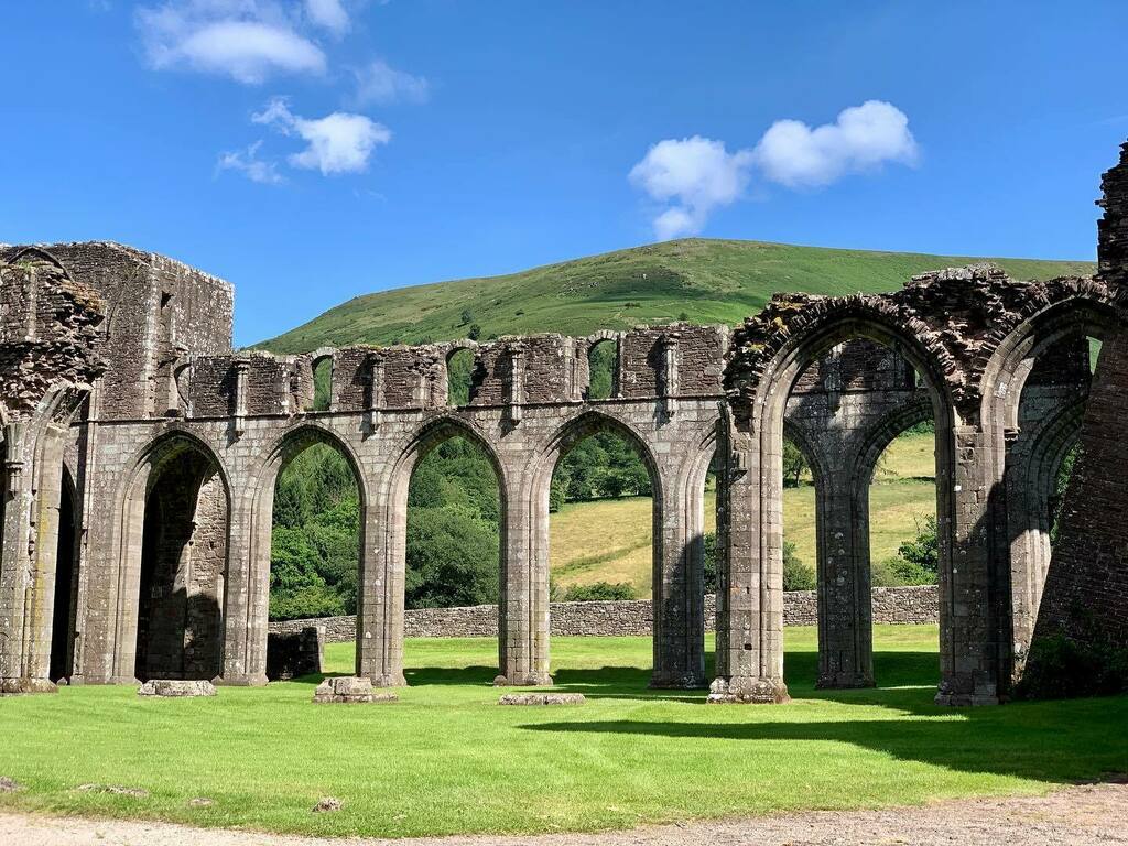 Fotomondeo's tweet photo. Some place I stumbled across in Wales #wales #travel #adventure #wanderlust #vacation #travelgram #explore #holiday #travels #traveler #traveller #traveling #travelling #travelphotography #travelingram #travelblog #travelblogger #traveladdict #exploretoc… https://t.co/u5OLC2hOff https://t.co/3PNQzRIjd6