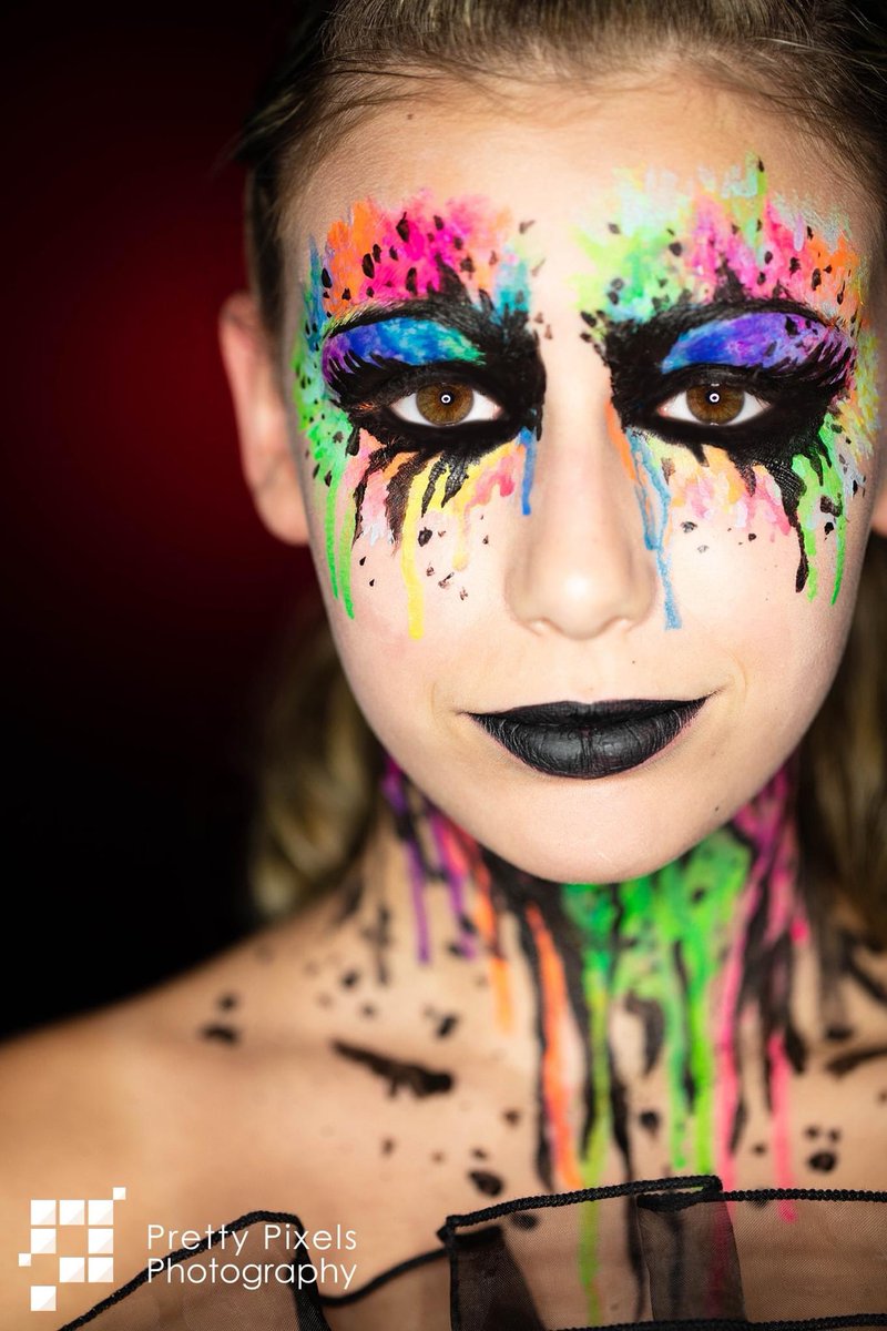 PrettyPixelsKY's tweet photo. Love when we get to work on these creative shoots. #painted #neonmakeup  #photography #kyphotog https://t.co/nRX8L7gHzQ