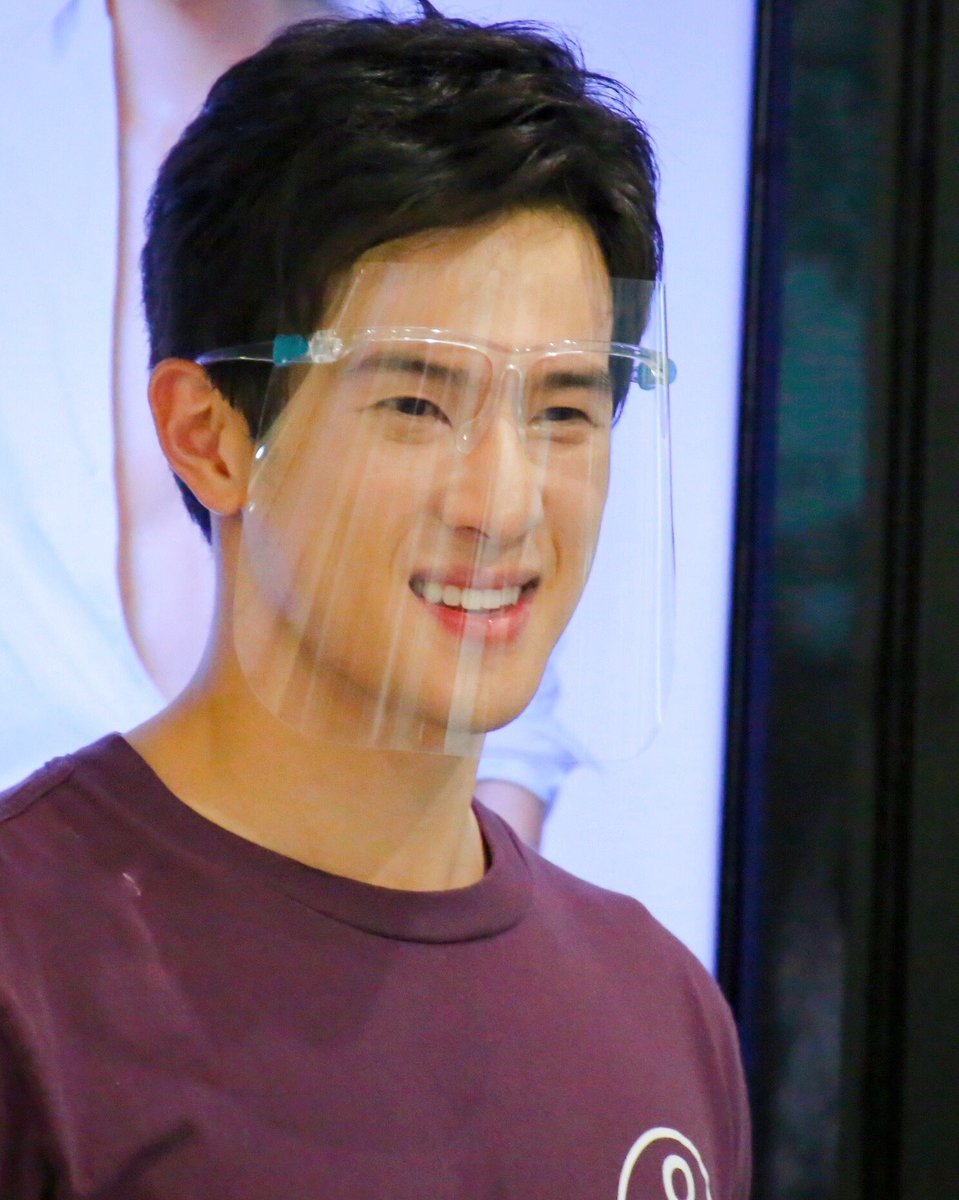 agcha7991's tweet photo. อะไร อะไร ห๊า!!... 55555555 ขี่เม้าท์อ่ะ #เจมส์มาร์ #jamesma https://t.co/UGEg9QHoKk