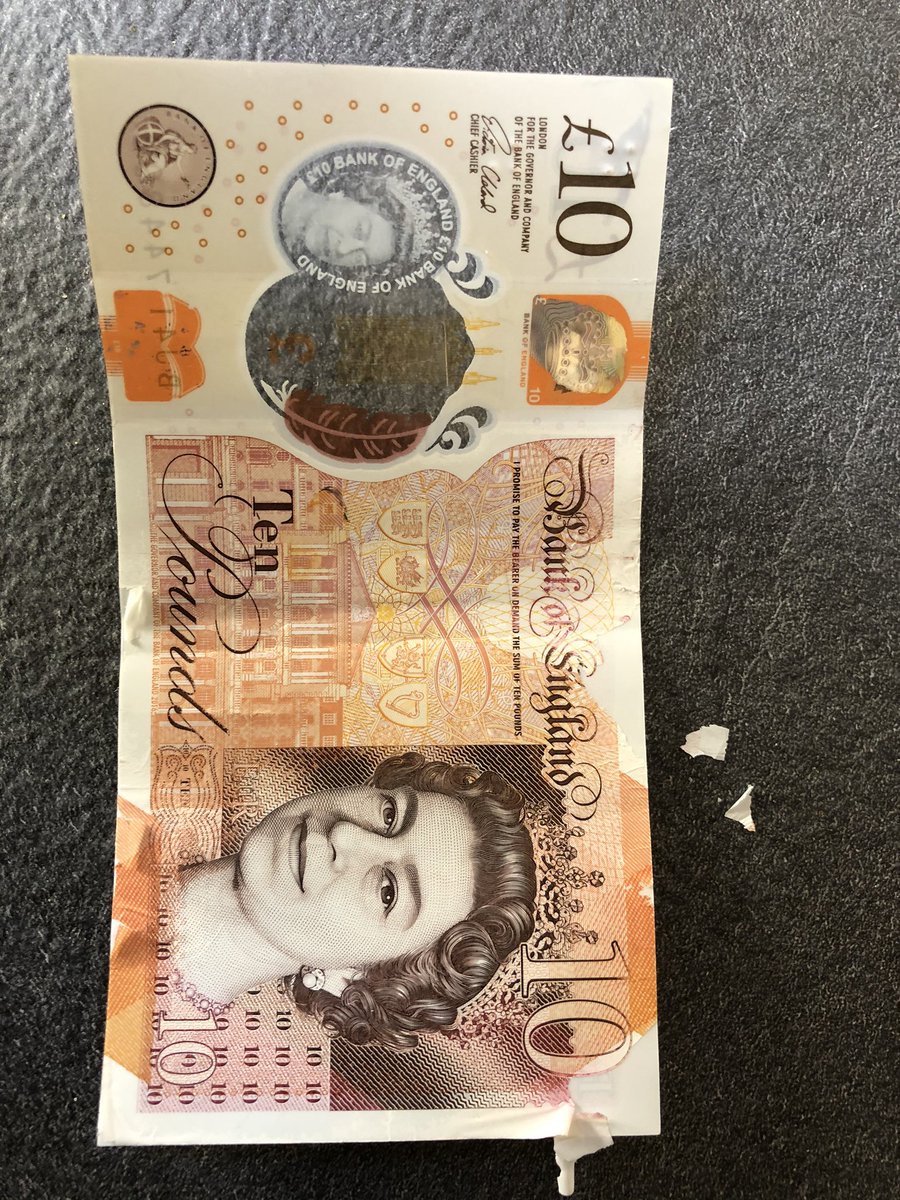 andrewlees501's tweet image. @bankofengland #tenpoundnote £10 note falling apart!