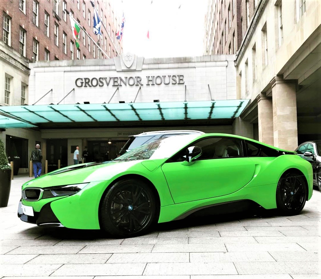 We're spreading #tuesdayvibes with this awesome throwback of the BMW i8 Coupé.
This car most certainly turned heads with It's #BMWIndividual exterior colour of Verde Mantis.

Looking for a BMW i8? 
DM us and explore our BMW Approved Used range.

#BMW #BMWi #i8 #Supercar #London