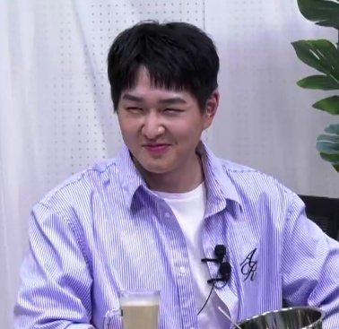 babybunnybear_'s tweet photo. Muka mama nya banget
#ONEW1STVLIVE #welcomebackOnew https://t.co/f2OuAkGzxZ
