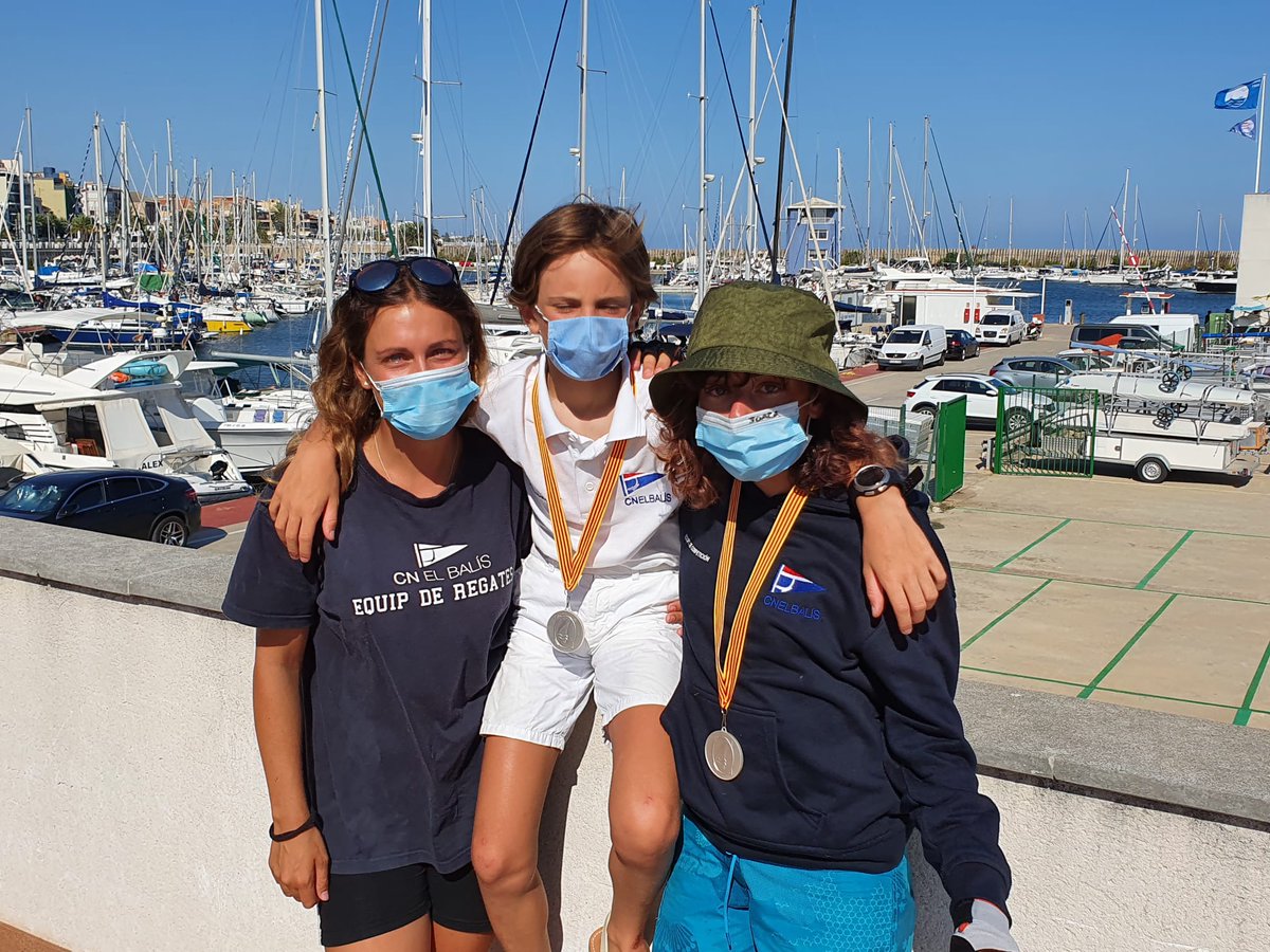 cnelbalis's tweet photo. Diumenge va finalitzar el Campionat de Catalunya de la classe Optimist realitzat al @nauticmasnou, on en Juan Lleonart i la Joaquina Memi van fer podi!
#SantAndreudeLlavaneres #BeBalís #Estiu #PortBalís #LaMardeBé #VitaminaBlava #sentirelmar https://t.co/ipYM6jld8P