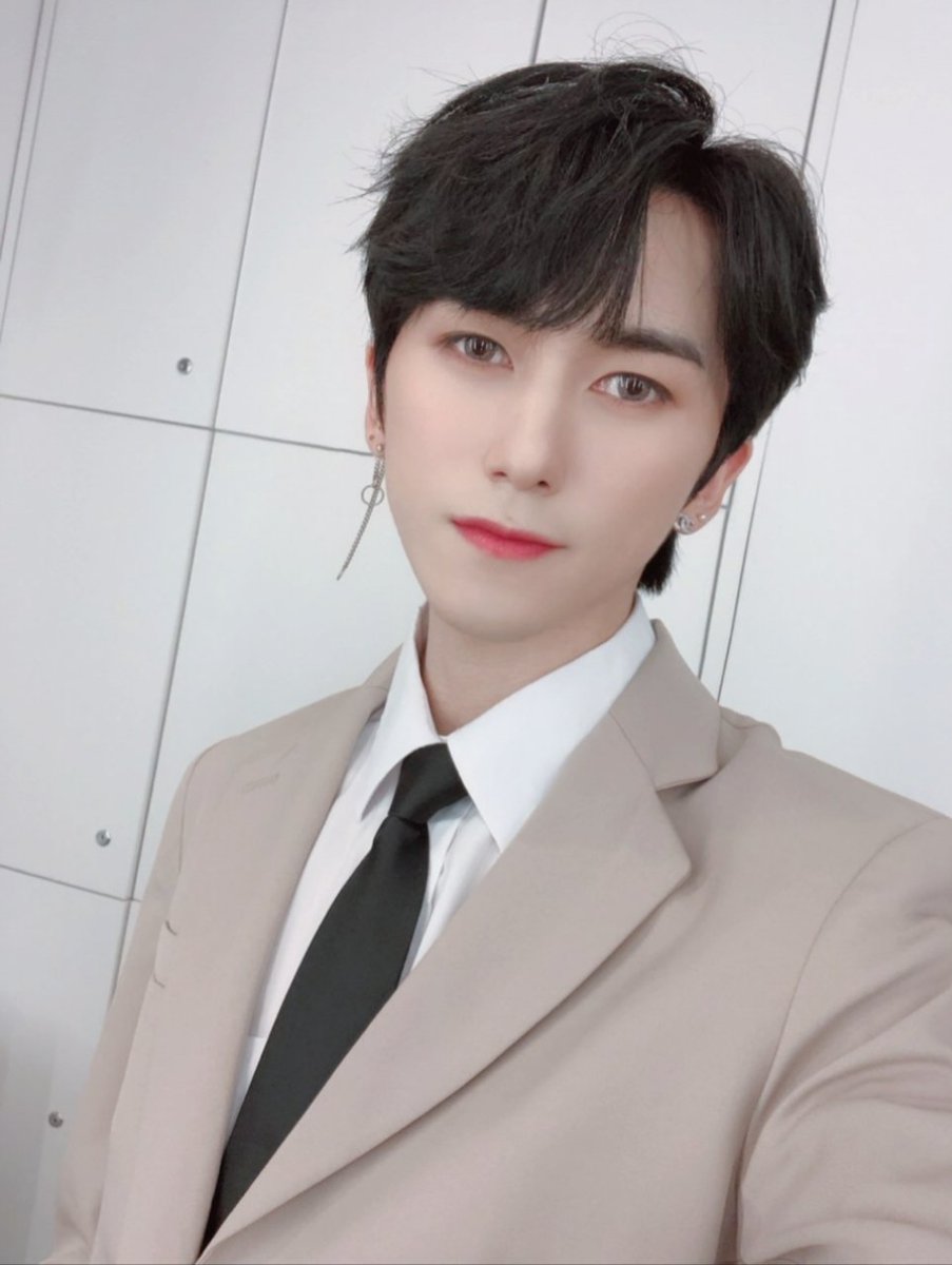 TARGET7_K's tweet image. #로이 여러분 안녕!!🙋‍♂️✨
워니여러분 덕분에 주말 너무 행복했고 재밌었어요~!🥺 우리 기다려줘서 진짜 고마워요😂💕
더 재밌고 새로운 모습 보여드릴테니 또 이번 주말에 만나요! ㅋㅋㅋ🤣

#타겟 #현