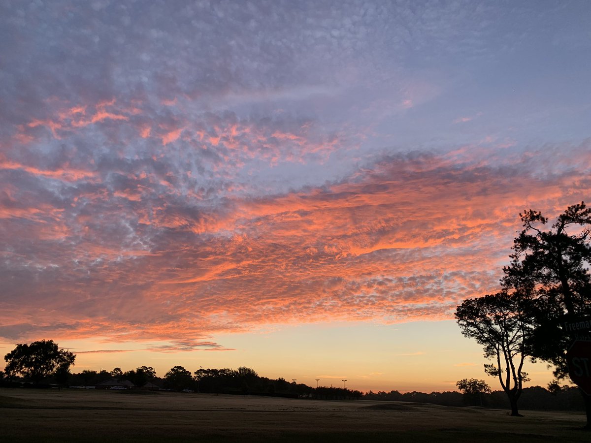 CSMHauke's tweet photo. Beautiful Fort Rucker morning in lower Alabama! 2-wheel Tuesday, putting in the miles this morning before our Army Aviators rise and shine! Stay Healthy out there! #fortrucker #armyaviation @davidfrancisavn @jon_koziol #thisismysquad https://t.co/6oG12Fd0vk