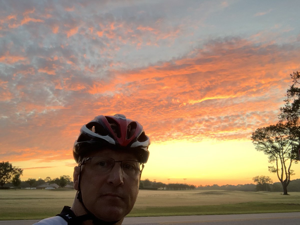 CSMHauke's tweet photo. Beautiful Fort Rucker morning in lower Alabama! 2-wheel Tuesday, putting in the miles this morning before our Army Aviators rise and shine! Stay Healthy out there! #fortrucker #armyaviation @davidfrancisavn @jon_koziol #thisismysquad https://t.co/6oG12Fd0vk