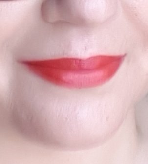 OcranSanabu78's tweet photo. No, no eres la única. Labial rojo a pesar de la mascarilla!!! 😍 #Mac #Rubywood https://t.co/HmTMOy9dSB