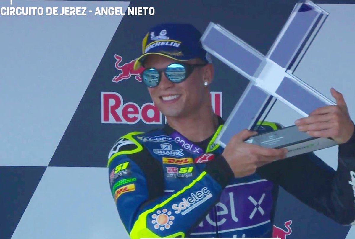 ericgranado's tweet photo. Algumas fotos da nossa 1ª vitória do ano 🤩
Arraste para o lado ➡️➡️➡️
.
.
Some photos of our 1st win of the year 😍
Swipe to see more ➡️➡️➡️
.
.
#ericgranado #eg51 #motogp #motoe #avintiaenergia #aireuropa #alpinestars #sharkhelmets #oakley #zeroracingdesign #eg51store https://t.co/WuHh5pn1oo
