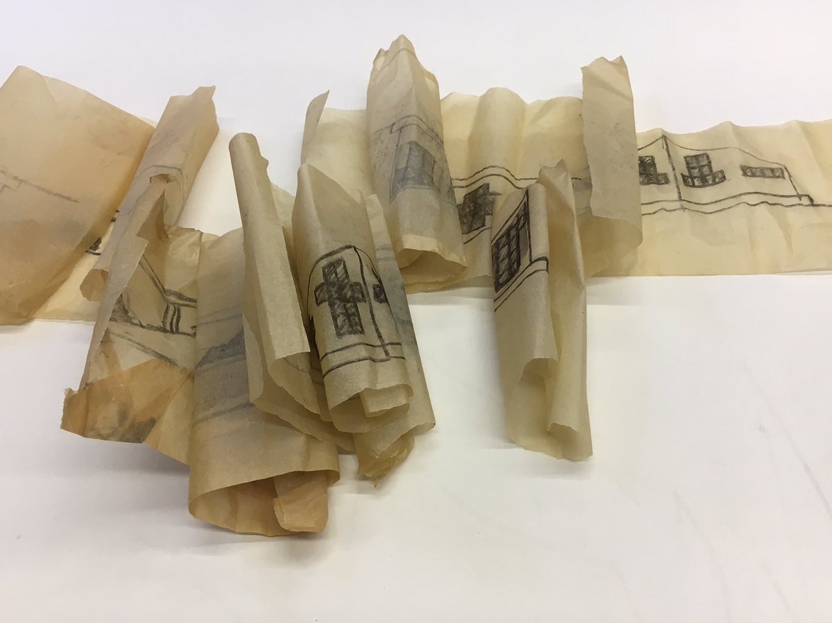 Amf_pt's tweet photo. Welcome moves #paperconservation #tracingpaper #housing https://t.co/wBUC8vGS8t