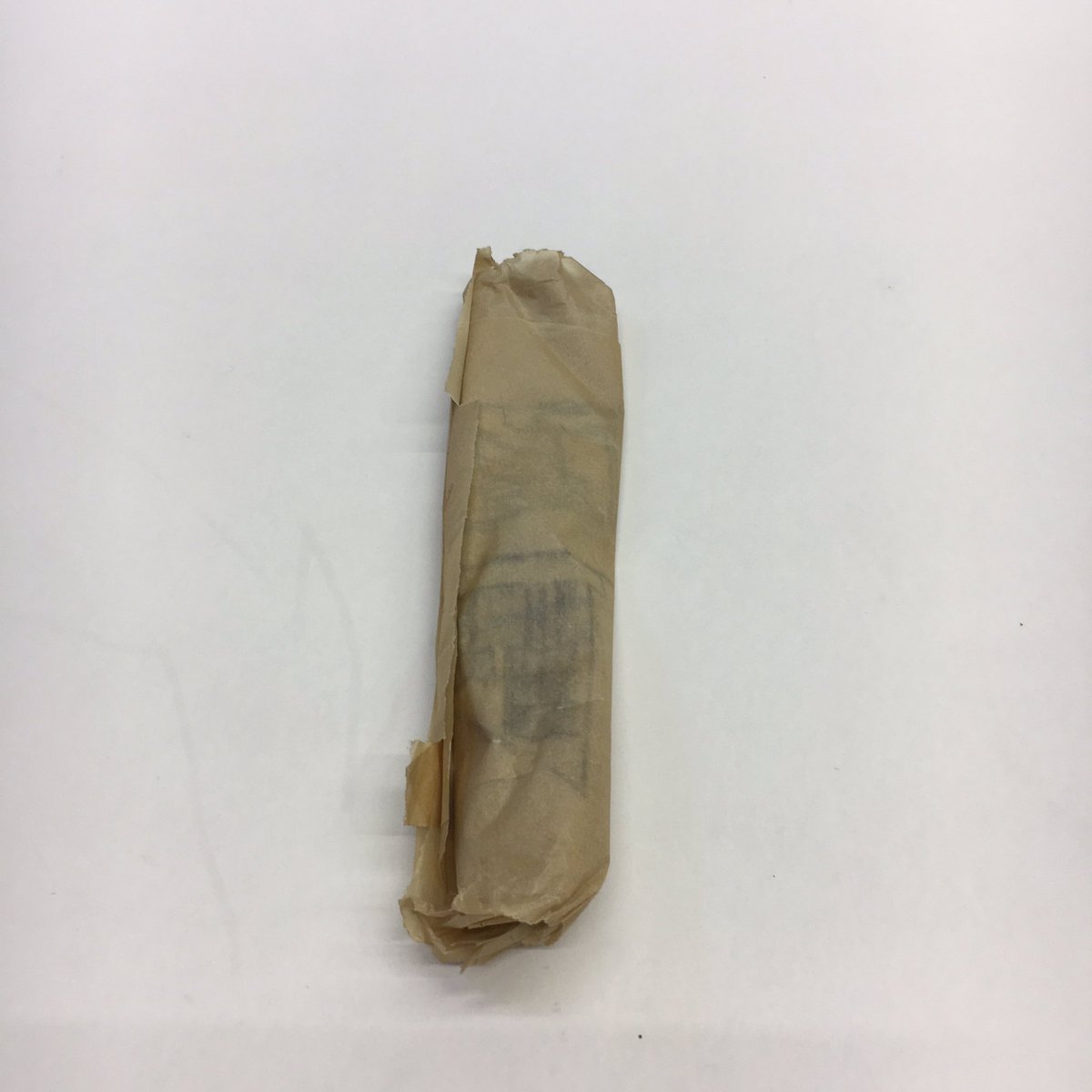 Amf_pt's tweet photo. Welcome moves #paperconservation #tracingpaper #housing https://t.co/wBUC8vGS8t