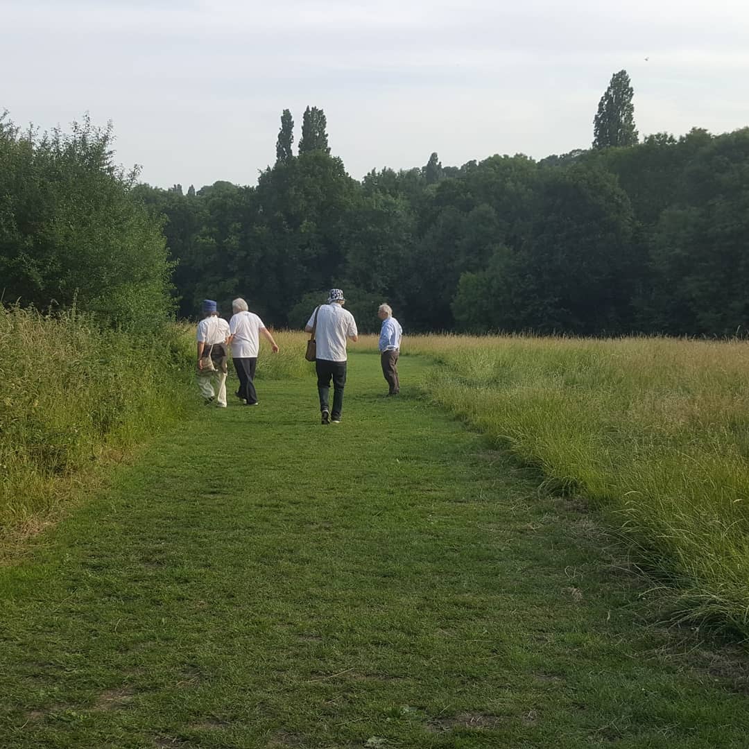 Rosie_Canning's tweet photo. Recent #sociallydistanced walk round #Barnet and #HadleyCommon with the boys. #Mole #Rat #Toad and #Badger #WindintheWillows #therianthropy https://t.co/urrdmoIQHN