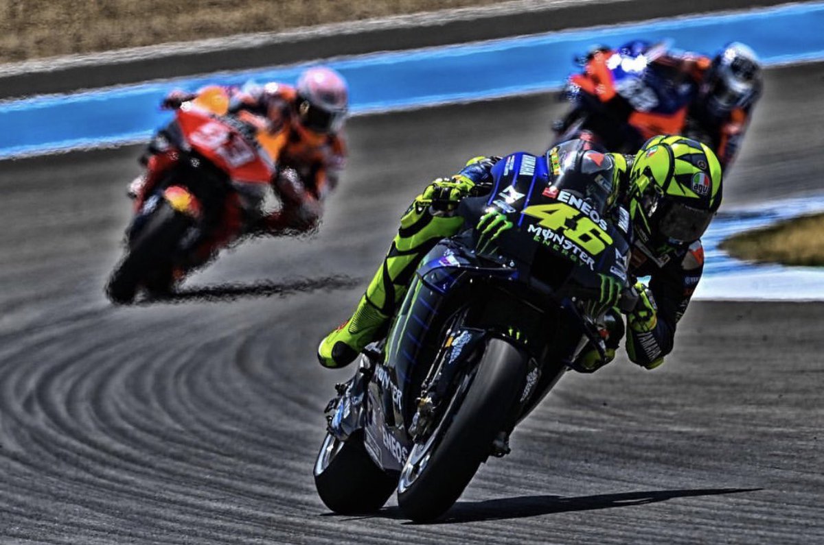 ValeYellow46's tweet photo. Circuito de Jerez,Spain
Sunday,MotoGp Race 
📸 @FAlex79 @GigiSoldano https://t.co/wbROkDBaiG