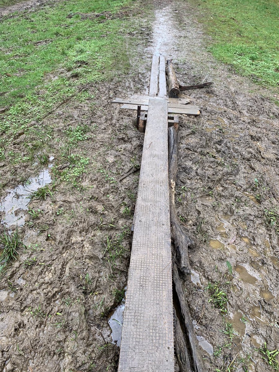 SueDuke1's tweet photo. Mud glorious mud! On the Melbourne water access track. We are having a very wet winter here in Melbs. Thanks to the lovely neighbour who built a boardwalk for us all to traverse across. #lovelyNeighbours #mudMud #rain #winter https://t.co/tBDbH51IvC