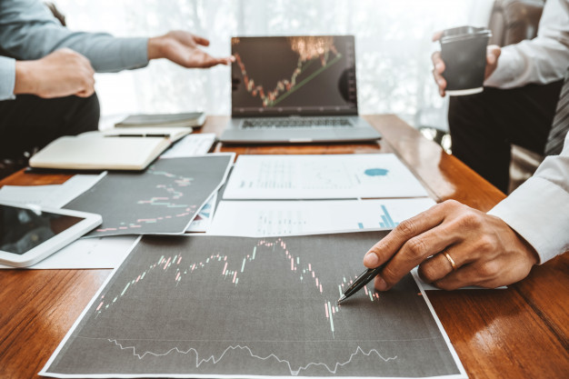 finvisage's tweet photo. Please find our last article in the series " TARF - from a treasurer's point of view". This article explores how the treasurer views a TARF structure from a risk management perspective with a few examples for better understanding.

https://t.co/9LLiFNvQXX https://t.co/nGmmPYC7xT